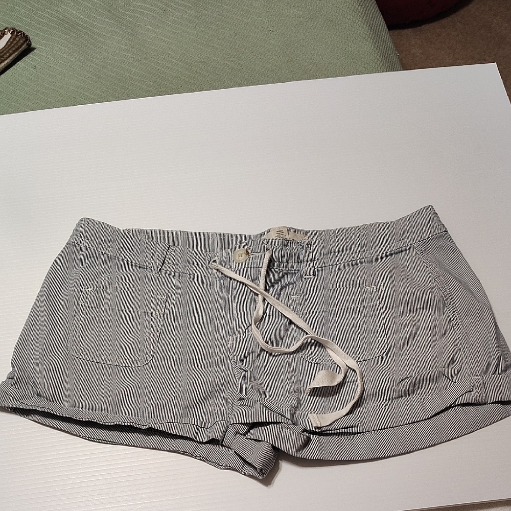 Hollister Blue-Grey & White Striped Cotton Shorts Size 9